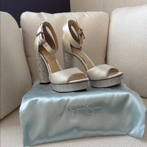 Jessica Simpson Women's Silver Platform Heels